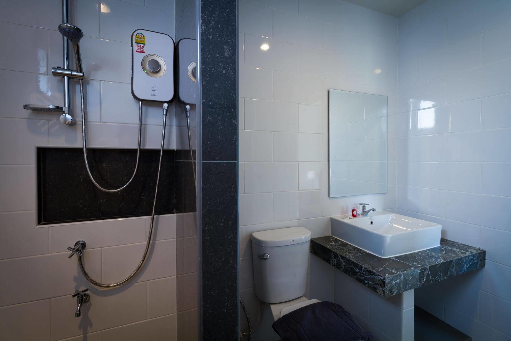 Отель Rest Solution Чиангмай Экстерьер фото